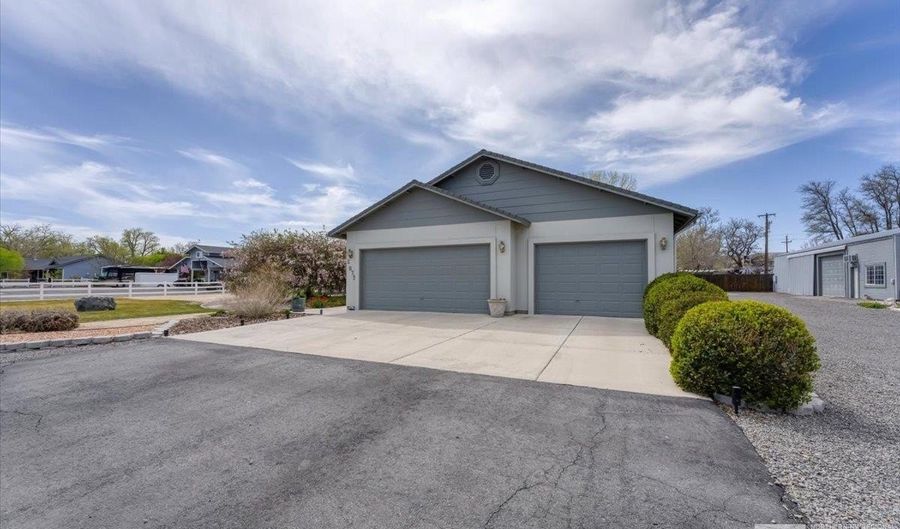 2875 Waegle Way, Fernley, NV 89408 - 3 Beds, 2 Bath