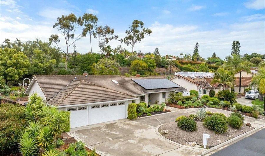 1510 VENTANA, Escondido, CA 92029 - 4 Beds, 3 Bath