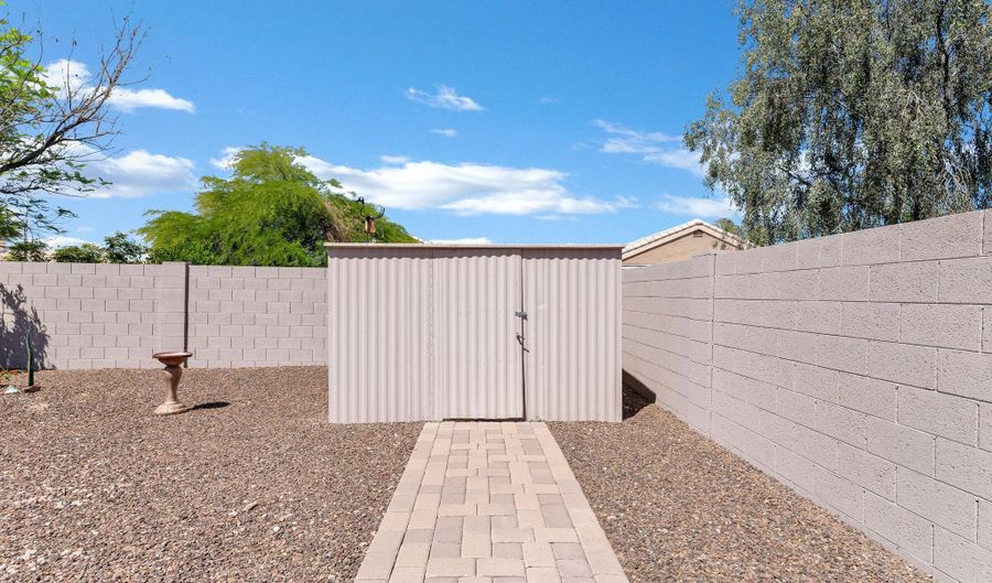 144 S Kingston St, Chandler, AZ 85225 - 3 Beds, 2 Bath