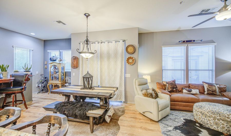 42424 N GAVILAN PEAK Pkwy 63212, Anthem, AZ 85086 - 2 Beds, 2 Bath