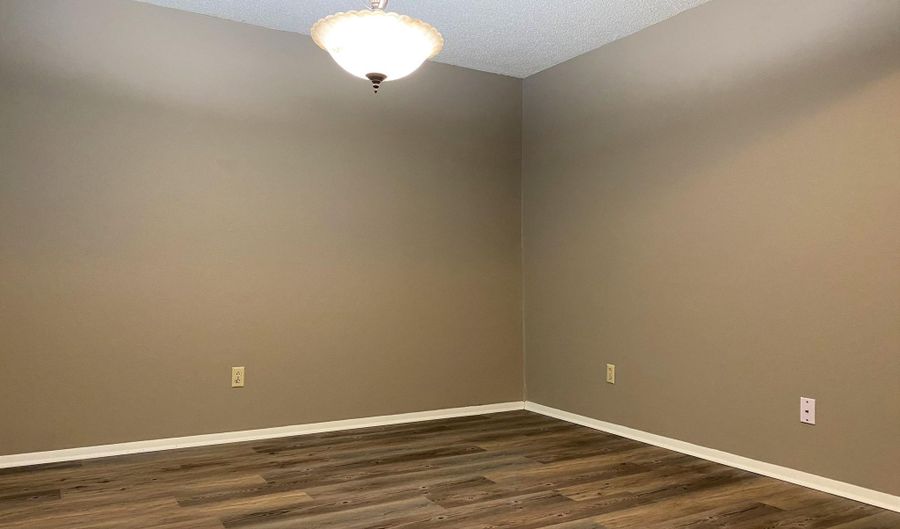 6001 GAINSBOROUGH Rd, Amarillo, TX 79106 - 3 Beds, 2 Bath