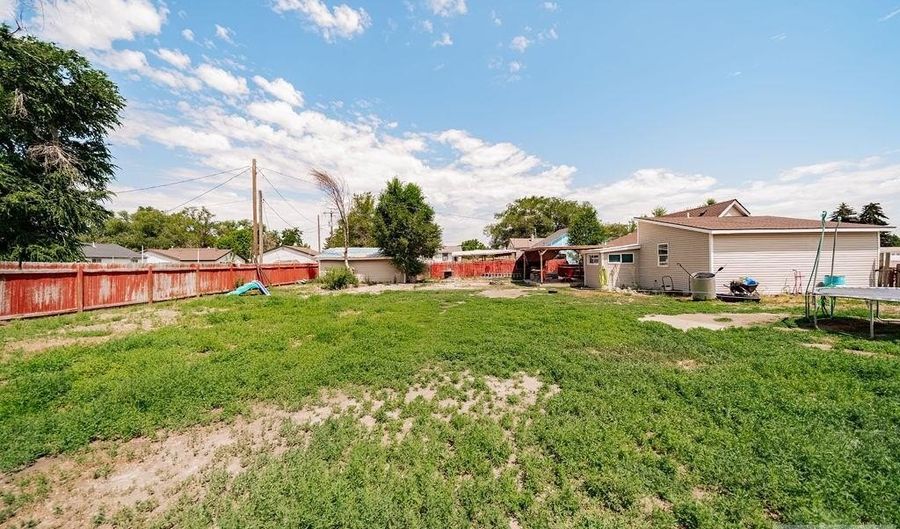 297 Amherst Cir, Blackfoot, ID 83221 - 3 Beds, 2 Bath