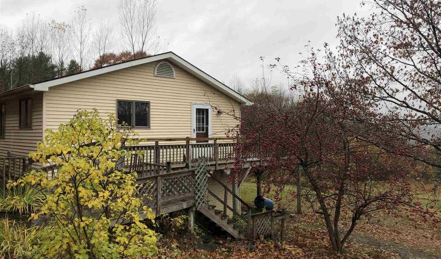 1028 Pine Hl, Derby, VT 05855 - 2 Beds, 1 Bath