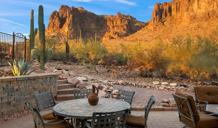 6275 E JACOB WALTZ St, Apache Junction, AZ 85119 - 3 Beds, 4 Bath