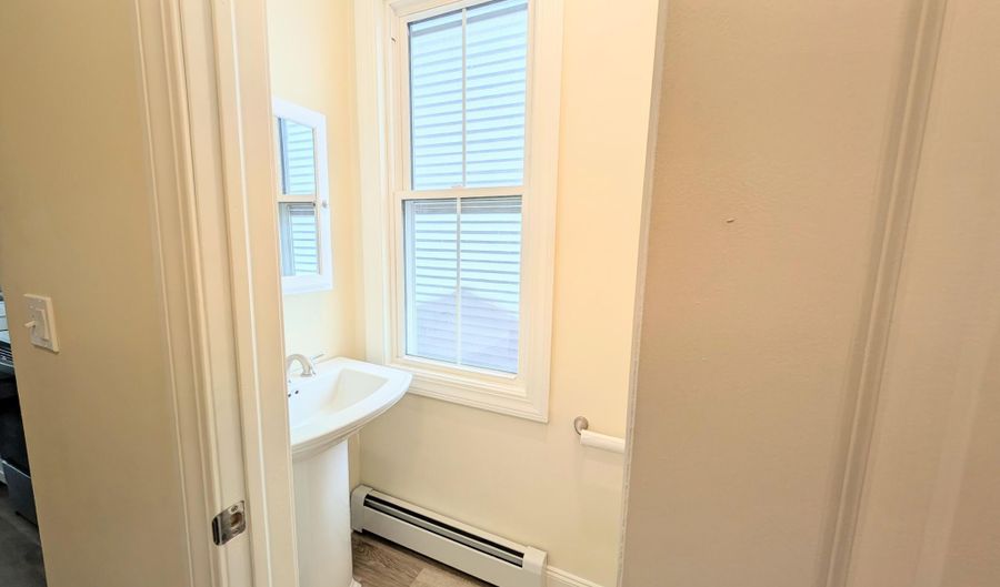 227 2nd Ave, Albany, NY 12209 - 2 Beds, 2 Bath