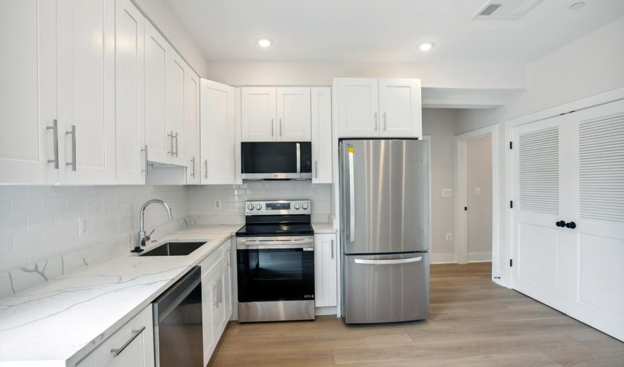2236 40TH St NW FIVE, Washington, DC 20007 - 2 Beds, 1 Bath