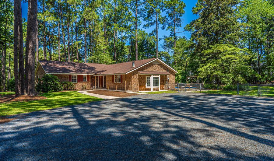 606 John Mcqueen Rd, Aberdeen, NC 28315 - 3 Beds, 3 Bath