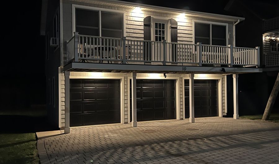 10 Groveway 10, Clinton, CT 06413 - 2 Beds, 1 Bath