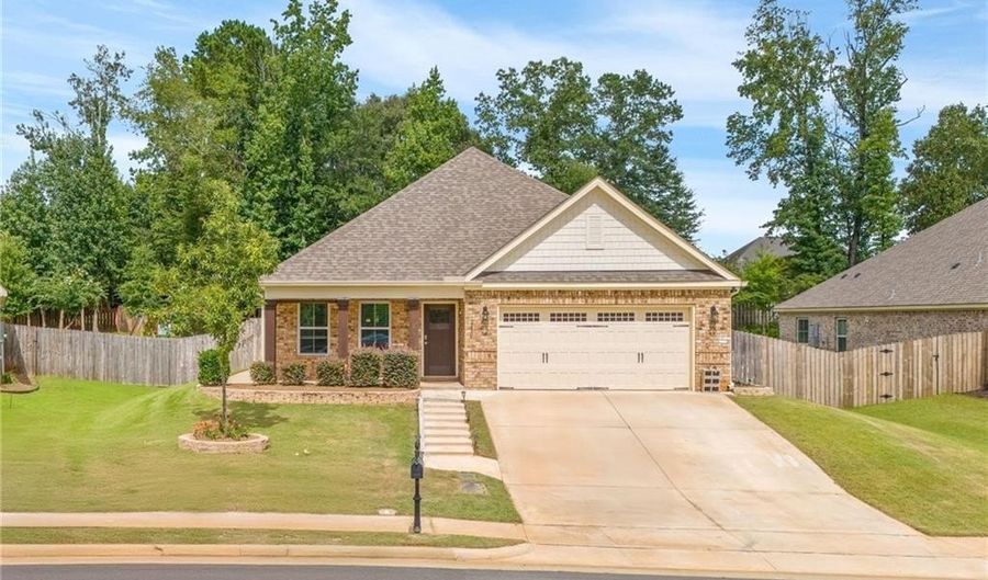 2136 ARMISTEAD Ln, Auburn, AL 36830 - 3 Beds, 2 Bath