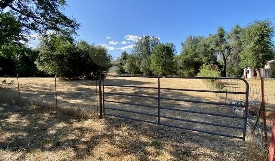 5883 Happy Valley Rd, Anderson, CA 96007 - 3 Beds, 2 Bath