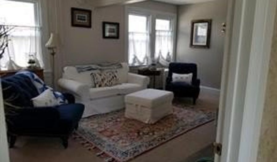 20 LOCUST Ave B, Annapolis, MD 21401 - 1 Beds, 1 Bath