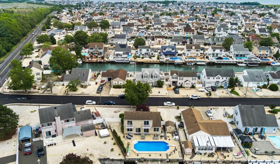54 STORM JIB Ct, Bayville, NJ 08721 - 3 Beds, 2 Bath
