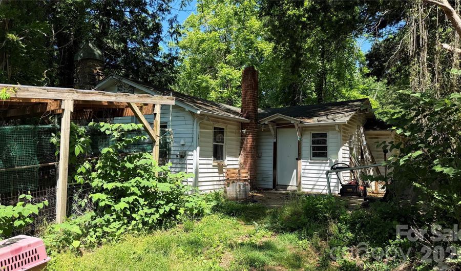 20 Utopia Rd, Asheville, NC 28805 - 1 Beds, 1 Bath