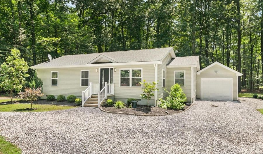 26076 ANDERSON CORNER Rd, Georgetown, DE 19947 - 3 Beds, 2 Bath