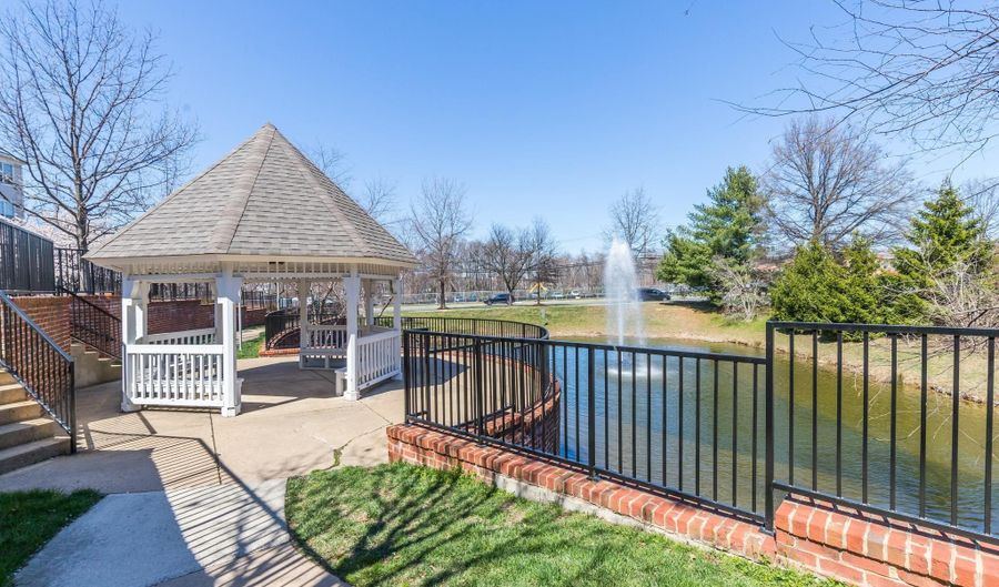 4850 EISENHOWER Ave 418, Alexandria, VA 22304 - 1 Beds, 1 Bath