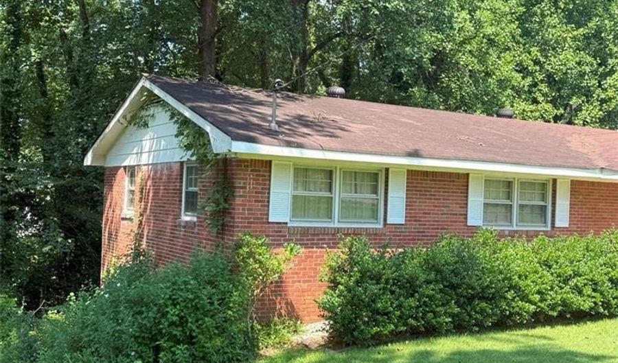 6356 FITZGERALD, Austell, GA 30168 - 3 Beds, 2 Bath