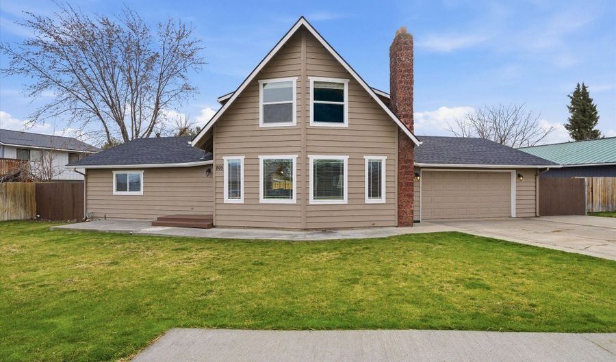 805 SW MT ADAMS Ave, Boardman, OR 97818 - 5 Beds, 2 Bath