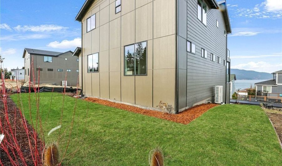 3706 W 3rd St, Anacortes, WA 98221 - 3 Beds, 4 Bath