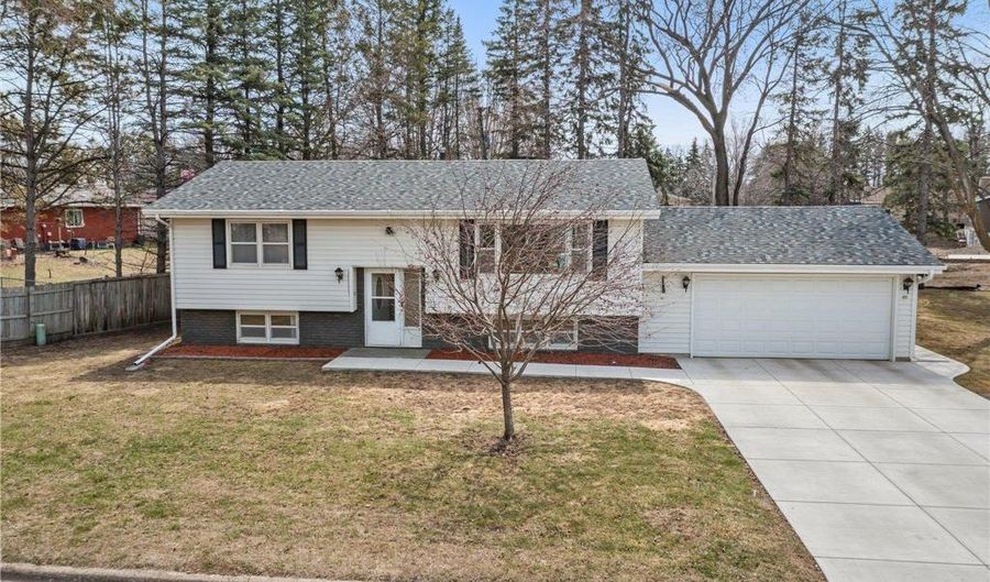 365 Spruce St E, Annandale, MN 55302 - 3 Beds, 2 Bath