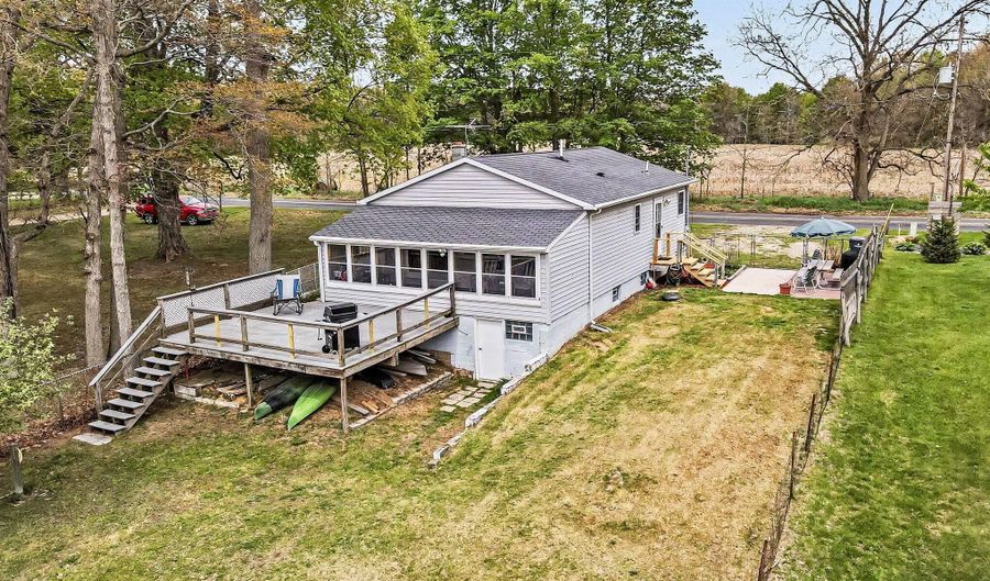 27161 2nd Ave, Allegan, MI 49010 - 2 Beds, 1 Bath