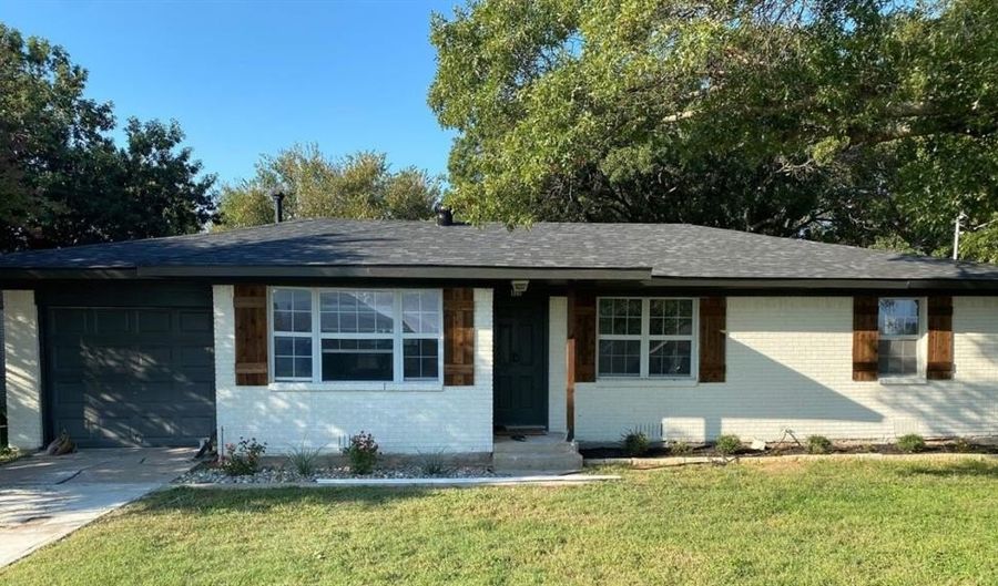 600 Scenic Dr, Alvord, TX 76225 - 3 Beds, 2 Bath