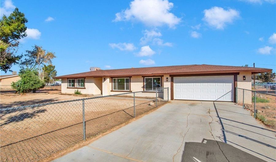 15130 Flathead Rd, Apple Valley, CA 92307 - 4 Beds, 2 Bath