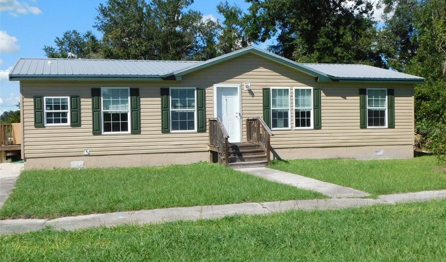 200 COLUMBIA St, Arcadia, FL 34266 - 3 Beds, 2 Bath