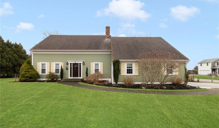 53 River Run Rd, Middletown, RI 02842 - 3 Beds, 3 Bath