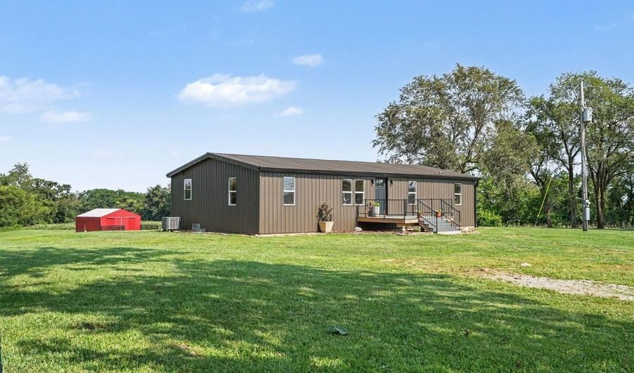 6301 Salem Ridge Rd, Aurora, IN 47001 - 3 Beds, 2 Bath
