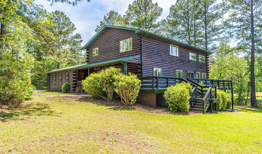 105 Lakewood Dr, Aberdeen, NC 28315 - 3 Beds, 3 Bath