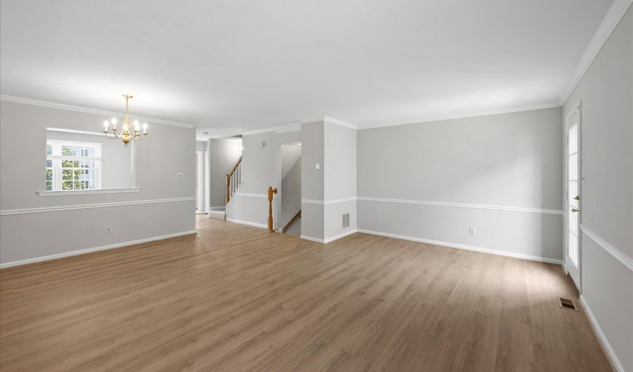 299 S PICKETT St, Alexandria, VA 22304 - 3 Beds, 4 Bath