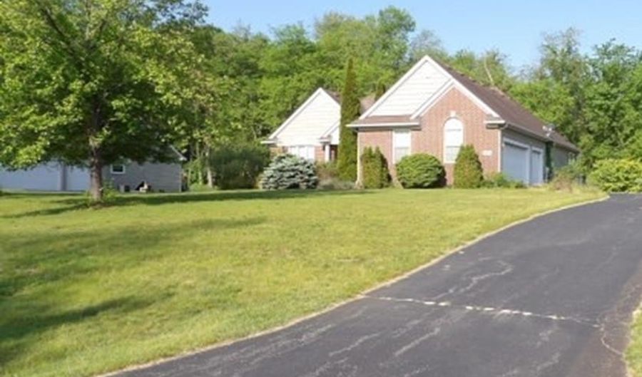 4324 McKenna Dr, Adrian, MI 49221 - 3 Beds, 2 Bath