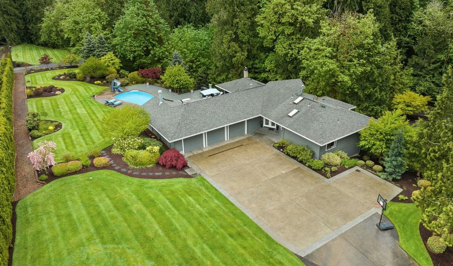 8630 SE 162ND Ave, Happy Valley, OR 97086 - 4 Beds, 4 Bath