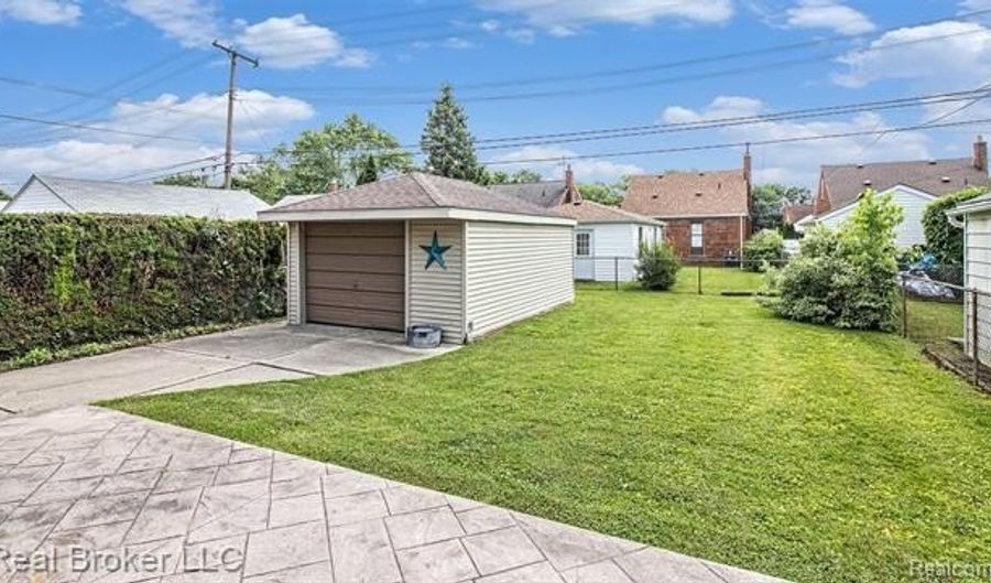 9269 Hubert Ave, Allen Park, MI 48101 - 3 Beds, 2 Bath