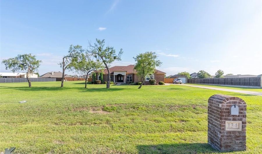 134 Peach Blossom Dr, Abilene, TX 79602 - 4 Beds, 3 Bath