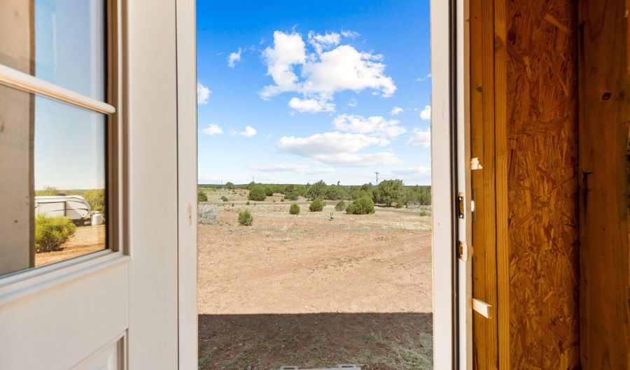 1793 Sunnyview Ln, Clay Springs, AZ 85923 - 3 Beds, 2 Bath