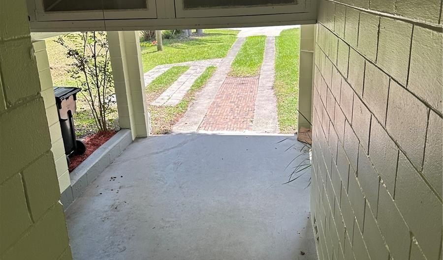 2009 FOREST Cir, Orlando, FL 32803 - 2 Beds, 2 Bath