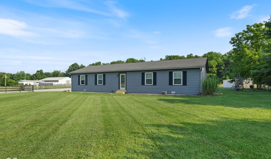 6919 E Us Highway 36, Bainbridge, IN 46105 - 3 Beds, 2 Bath