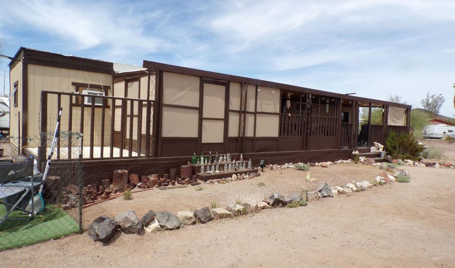 27697 Santa Fe Ave, Bouse, AZ 85325 - 1 Beds, 1 Bath