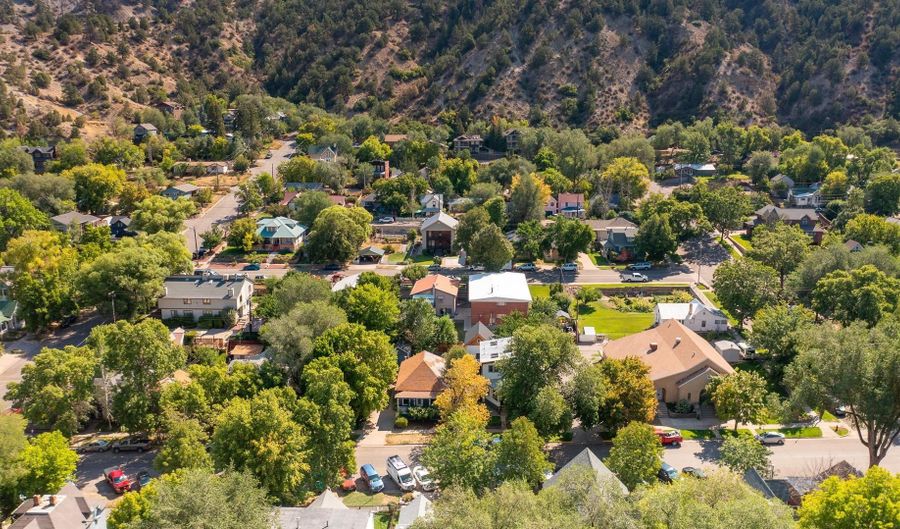 818 Bennett Ave, Glenwood Springs, CO 81601 - 3 Beds, 0 Bath