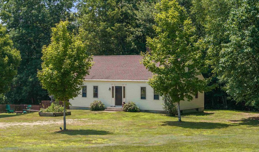 8 Jodi Dr, Belmont, NH 03220 - 3 Beds, 2 Bath