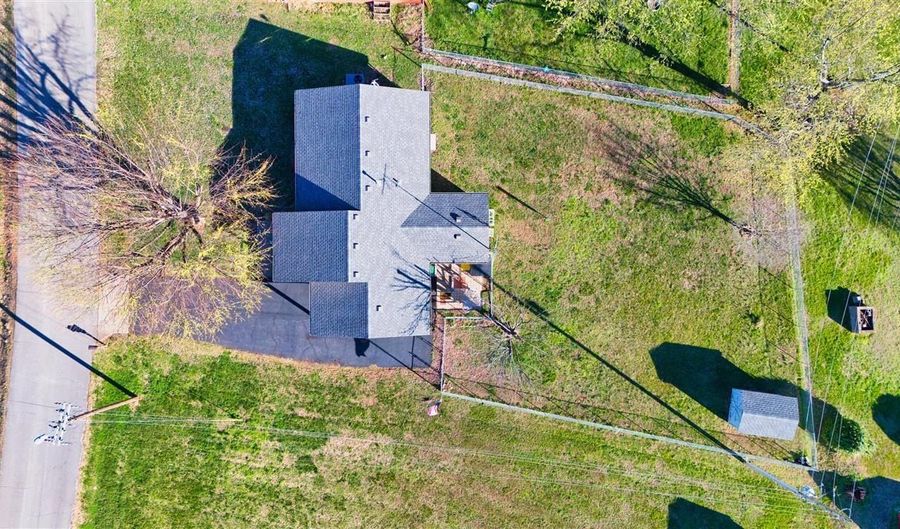 120 Circle Dr, Auburn, KY 42206 - 3 Beds, 2 Bath