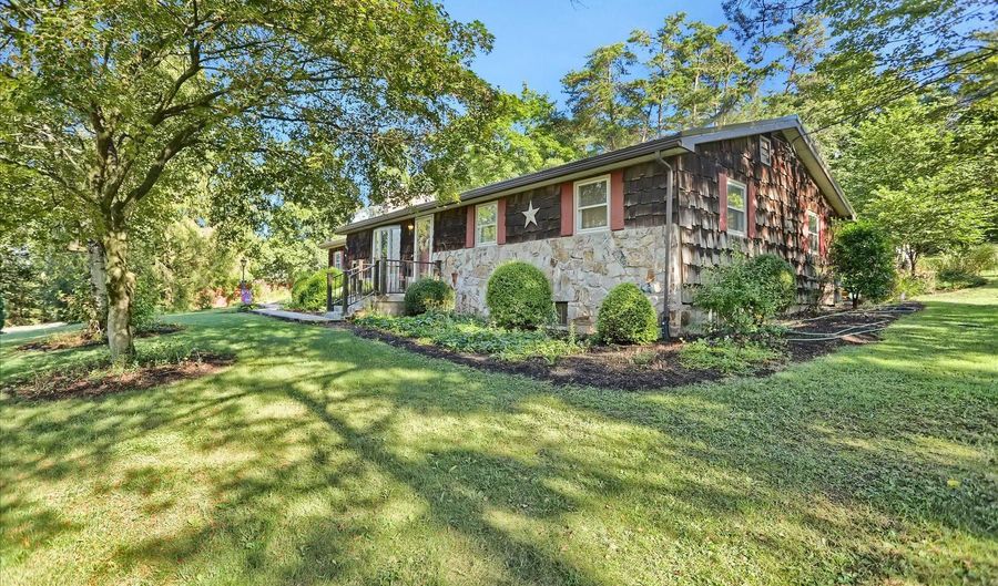 348 WALBASH Rd, Mifflinburg, PA 17844 - 3 Beds, 1 Bath