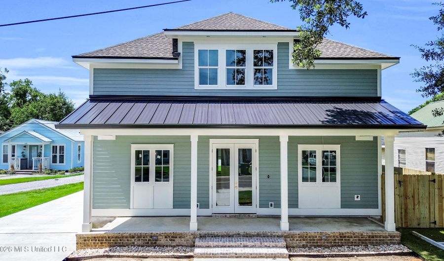 412 Main St, Bay St. Louis, MS 39520 - 3 Beds, 3 Bath