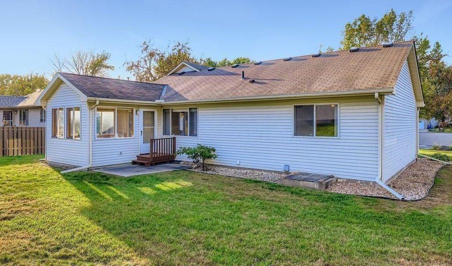 7765 Havenwood Cir, Woodbury, MN 55125 - 3 Beds, 2 Bath