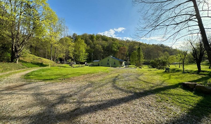 1170 Straight Run Rd, Alum Bridge, WV 26321 - 3 Beds, 1 Bath