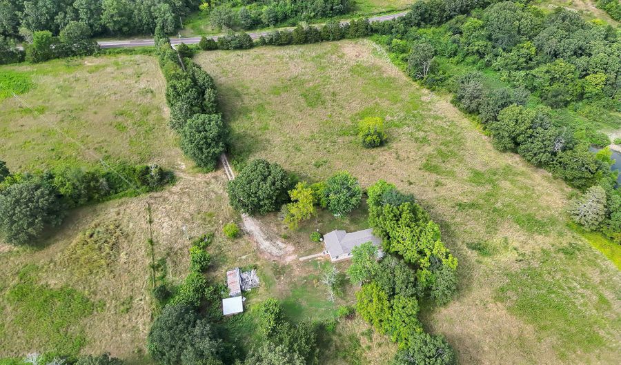 5544 Aa Hwy, Alton, MO 65606 - 3 Beds, 2 Bath