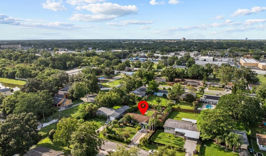 1131 CARLSON Dr, Orlando, FL 32804 - 4 Beds, 2 Bath