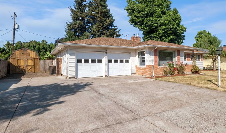 3150 14th Ave SE, Albany, OR 97322 - 3 Beds, 2 Bath