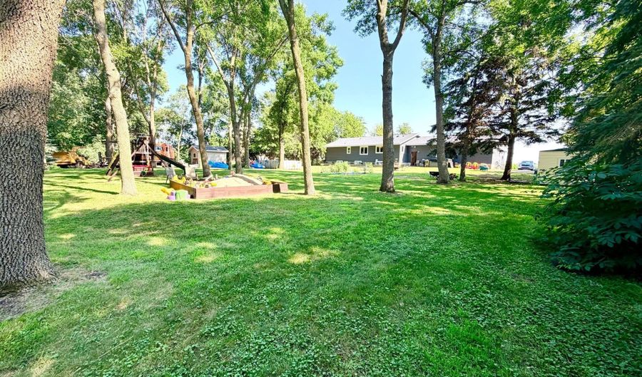101 Texas Ln, Atwater, MN 56209 - 4 Beds, 3 Bath